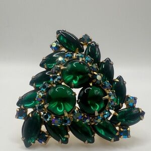 Vintage 1950s signed Albert WEISS emerald Green & AB Rhinestone Brooch